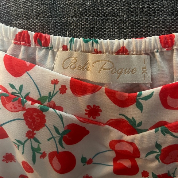 Brand new, Belle Poque, XL, Strawberry Printed, Peplum Hem Top - Picture 4 of 6